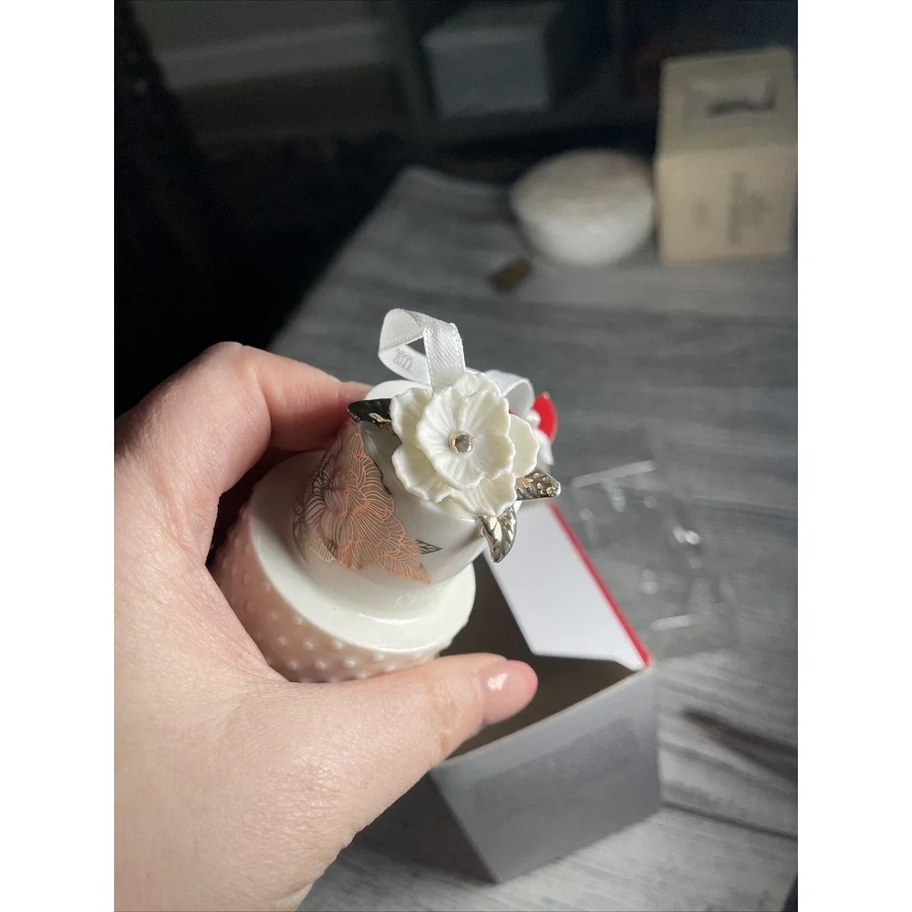 2022 Hallmark Keepsake Ornament  A SWEET BEGINNING  Wedding Cake  Christmas  NEW